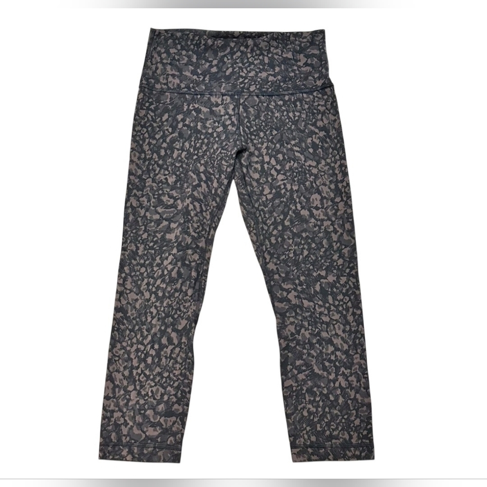lululemon athletica Under Wunder Crop Wild Things Camo Brown High Rise Size 12.